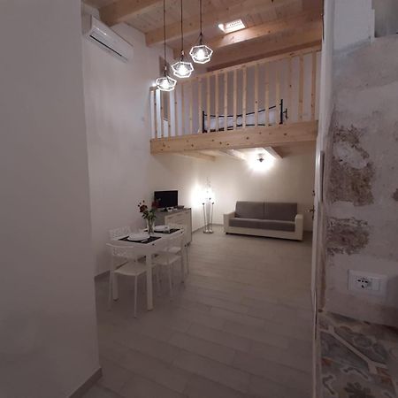 Nice Apt In A Street In Old Town ألغيرو المظهر الخارجي الصورة