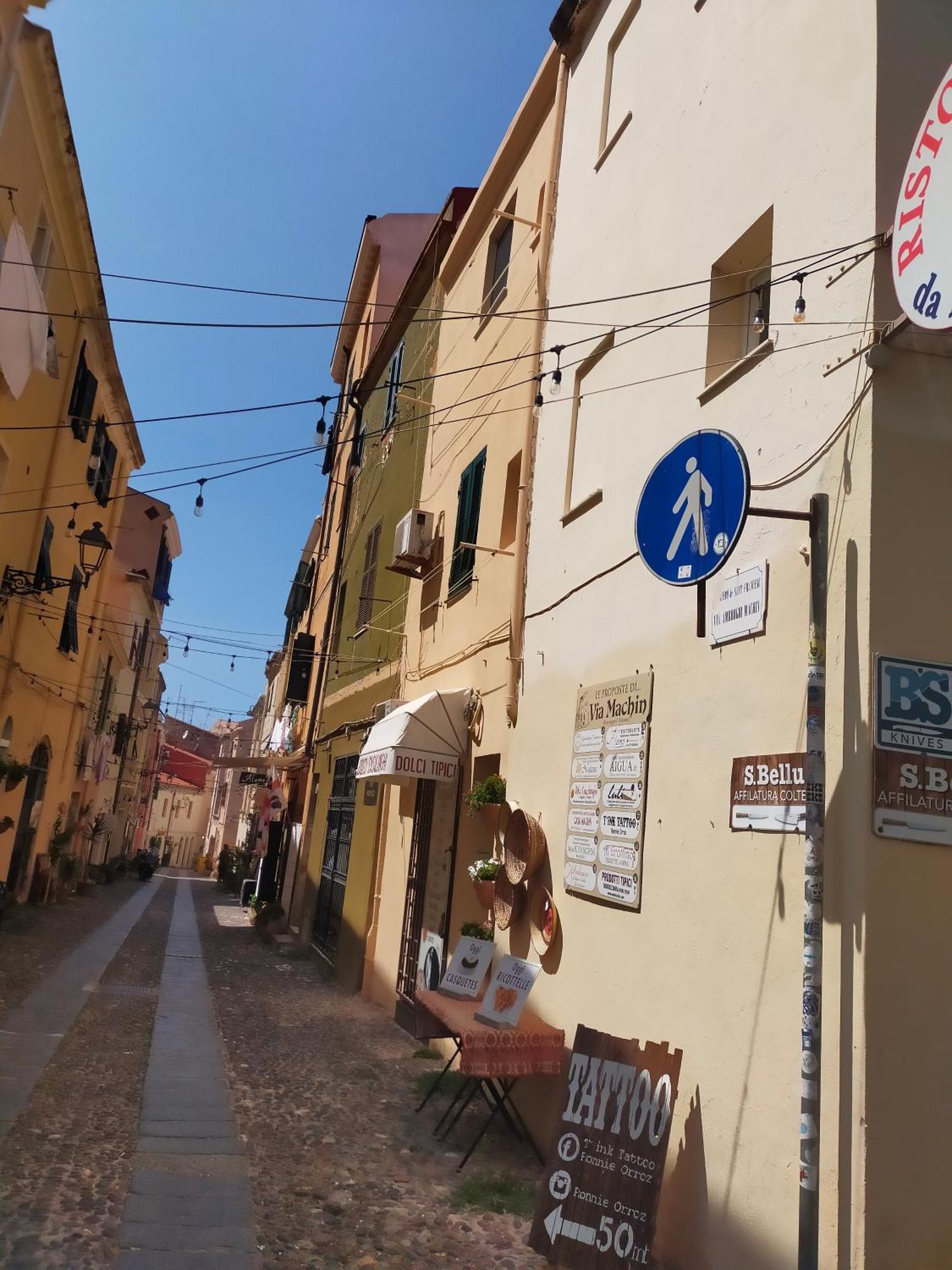 Nice Apt In A Street In Old Town ألغيرو المظهر الخارجي الصورة
